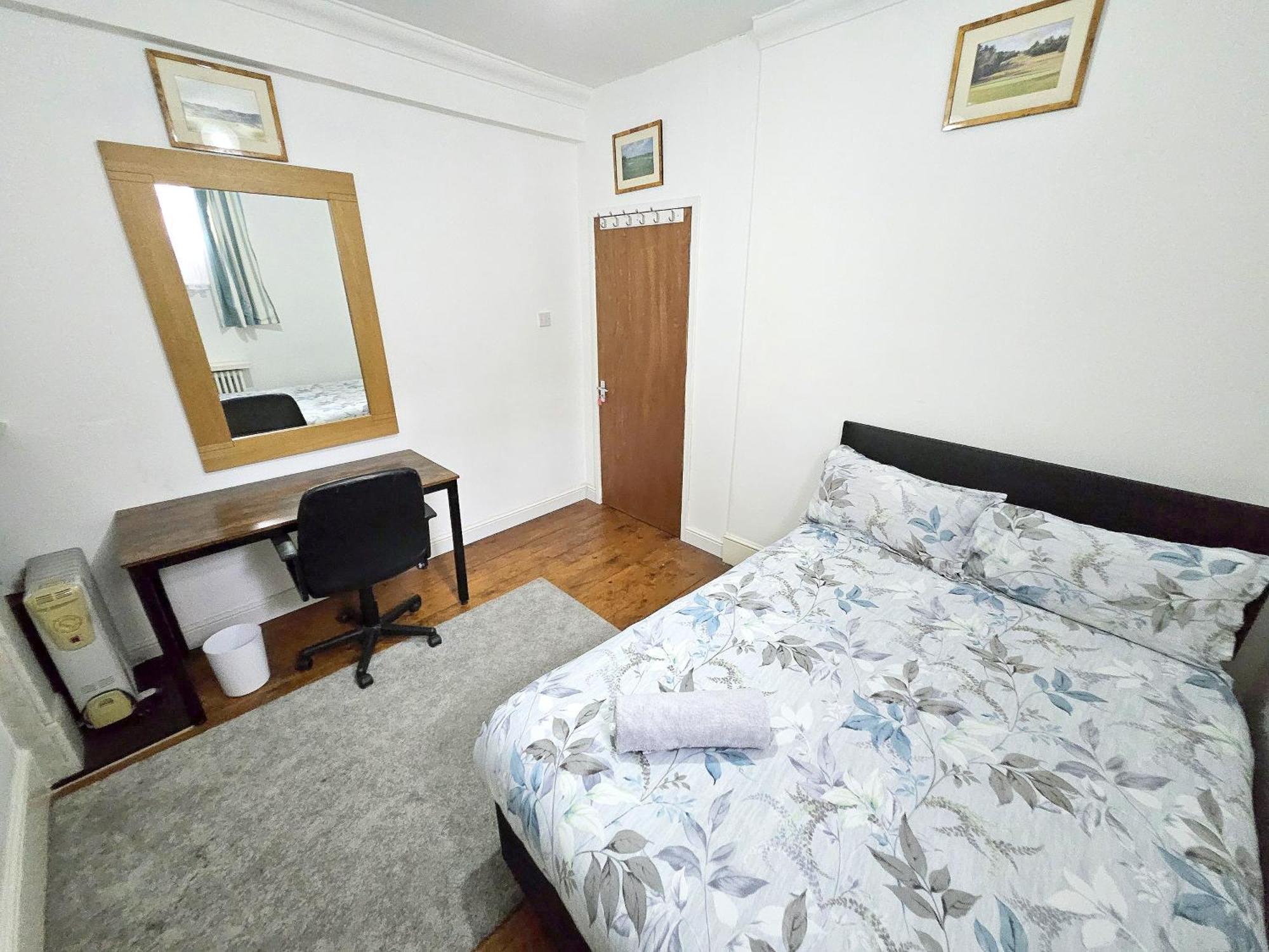 Luxury Guest House Лондон Екстериор снимка